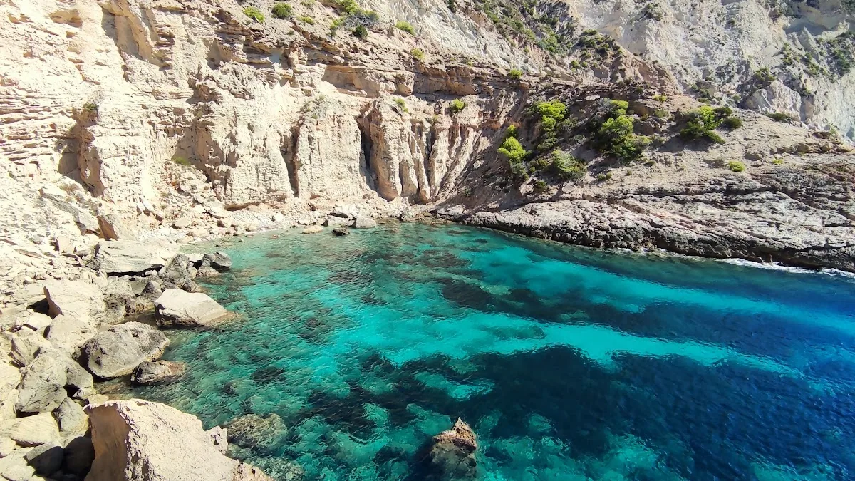 Sa Pedrera de Cala d'Hort