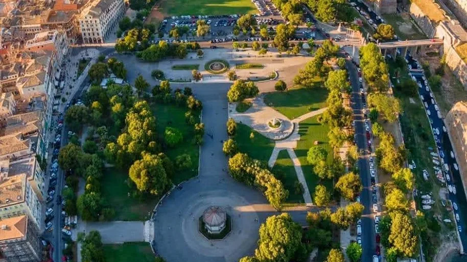 Spianada Square
