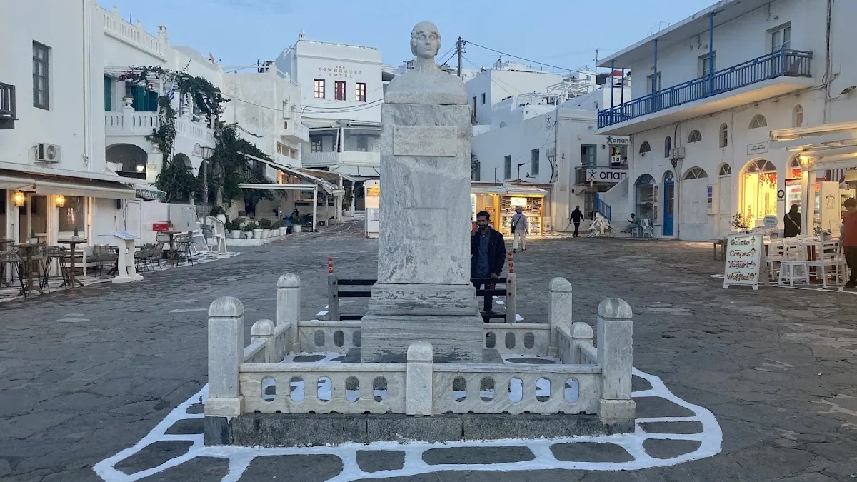 Manto Mavrogenous Statue