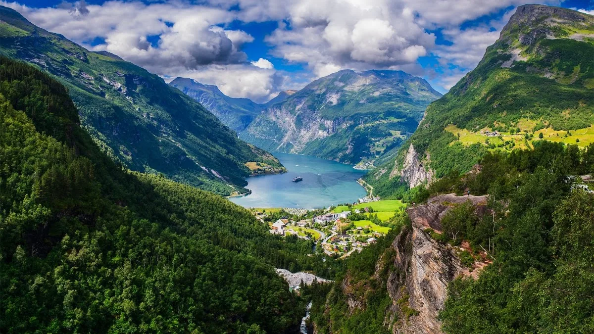Flydalsjuvet