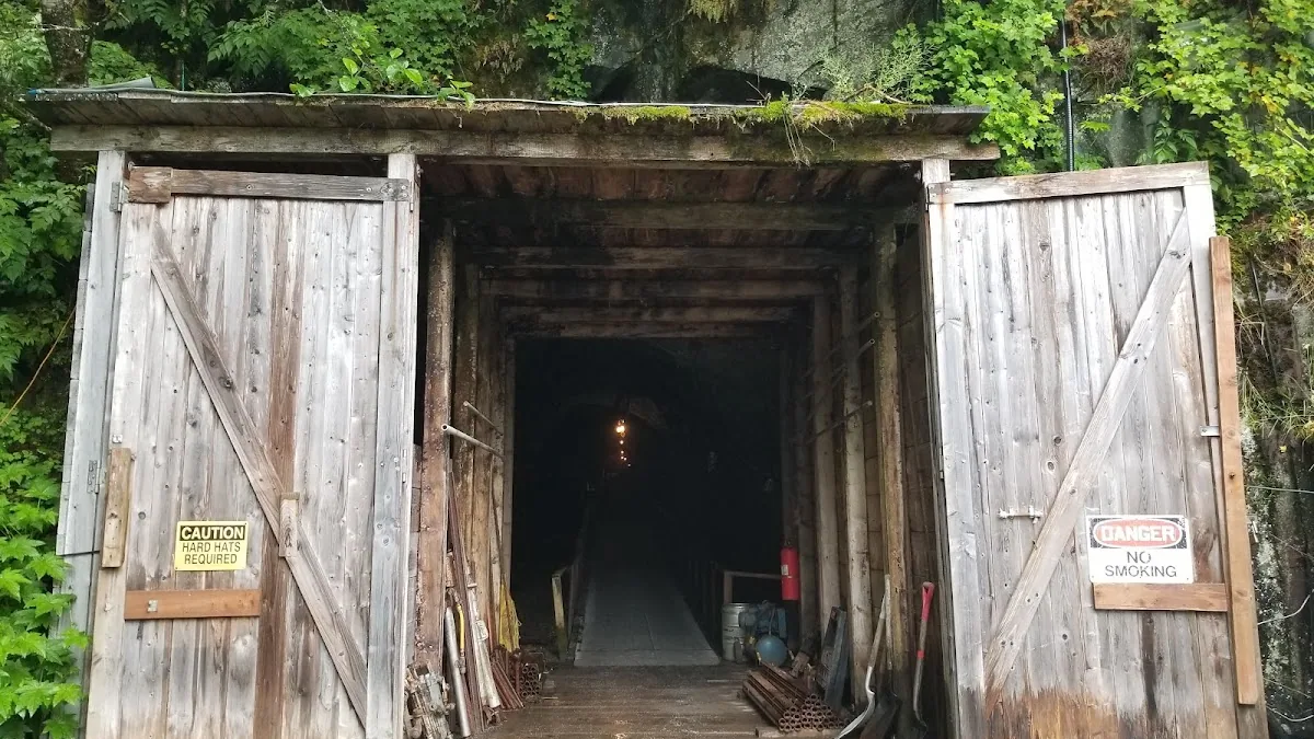 AJ Mine Gastineau Mill Tours