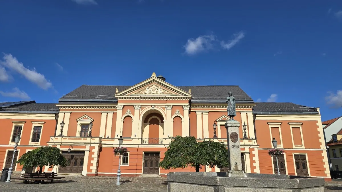 Theatre Square