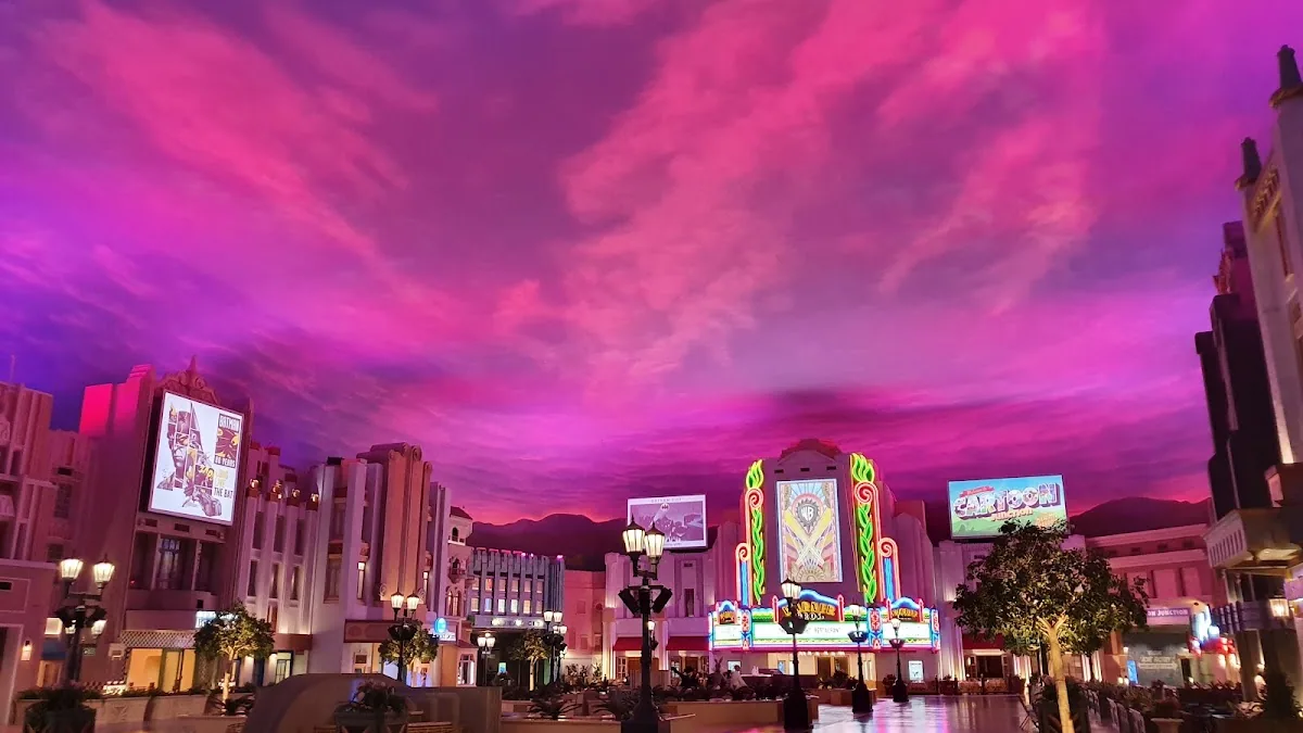 Warner Bros. World™ Yas Island, Abu Dhabi
