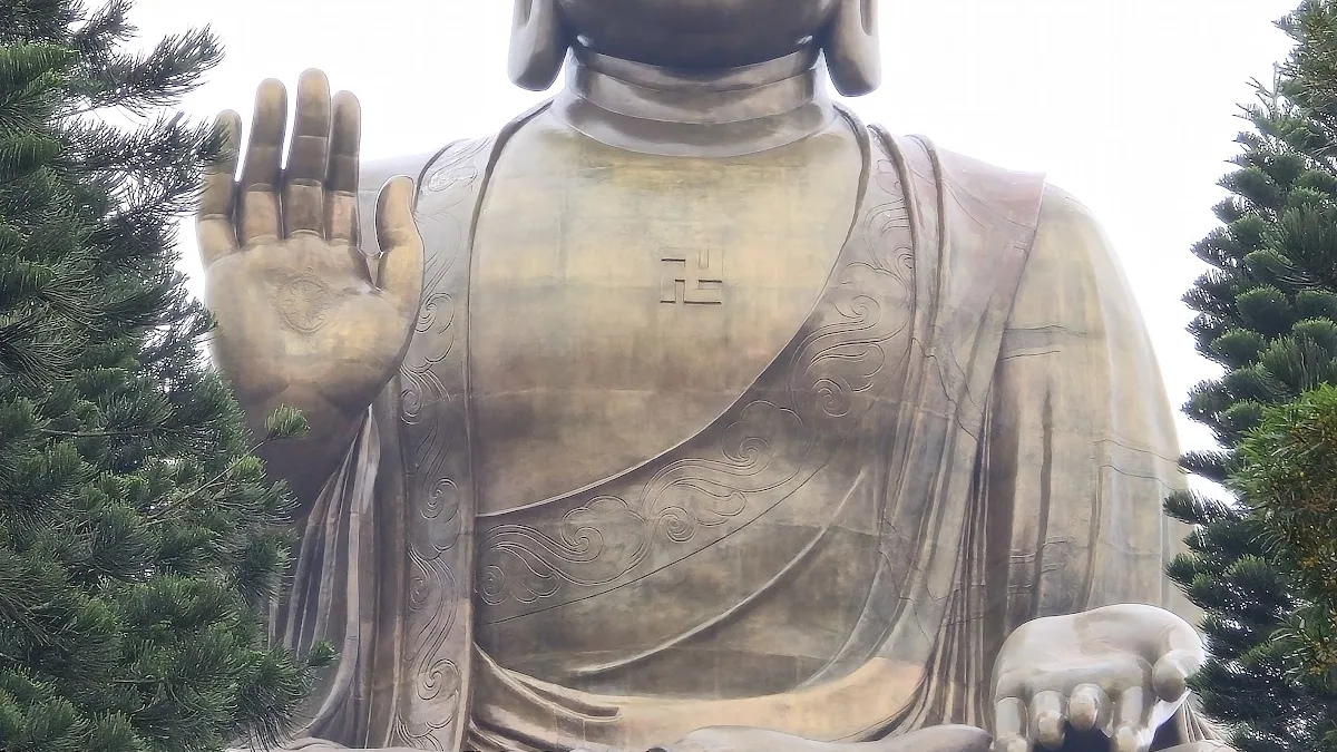 Tian Tan Buddha
