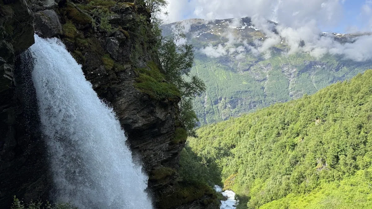 Storsæterfossen