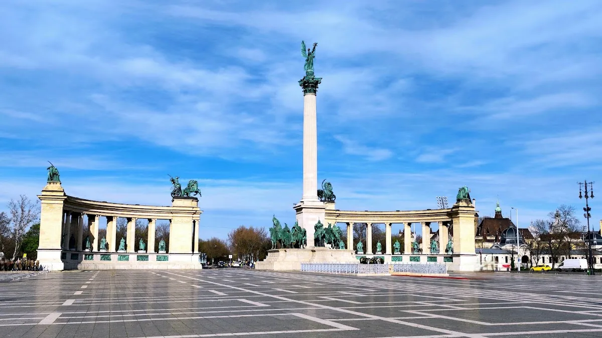 Heroes' Square