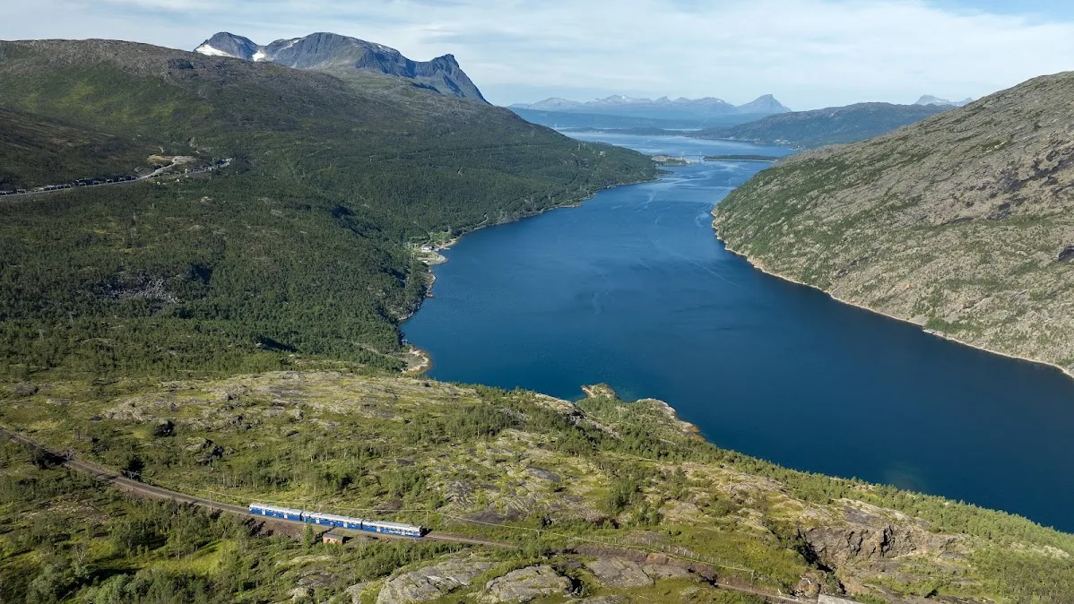 Arctic Train