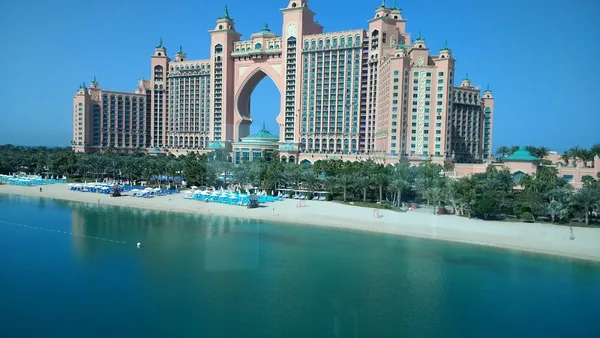 Dubai — photo 1