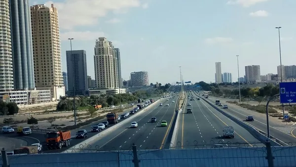 Abu Dhabi — photo 1