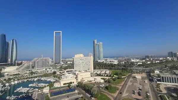 Abu Dhabi — photo 2