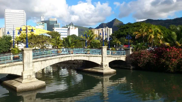 Port Louis — photo 2