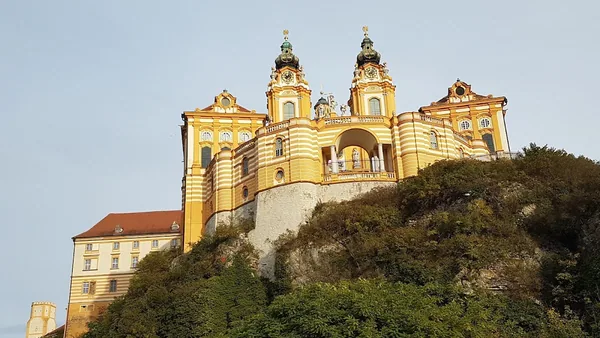 Melk — photo 1