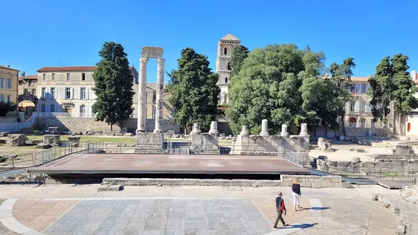Arles — photo 2