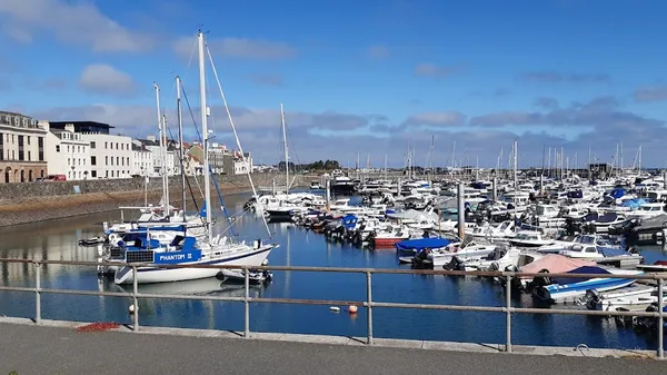 St Peter Port — photo 1