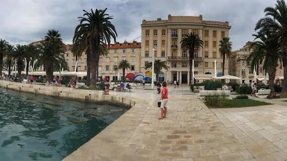 Split — photo 3