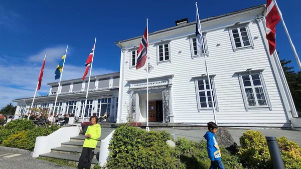 Bergen — photo 2