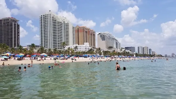 Fort Lauderdale — photo 1