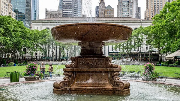 New York — photo 1