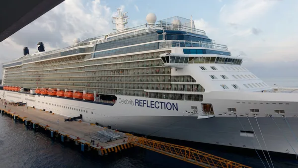 Celebrity Reflection — photo 3