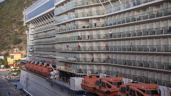 Celebrity Reflection — photo 4