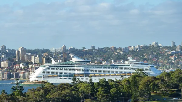 Voyager of the Seas — photo 3