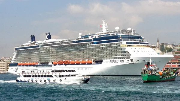 Celebrity Reflection — photo 2