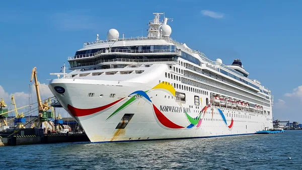 Norwegian Dawn — photo 3