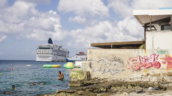 Norwegian Dawn — photo 4