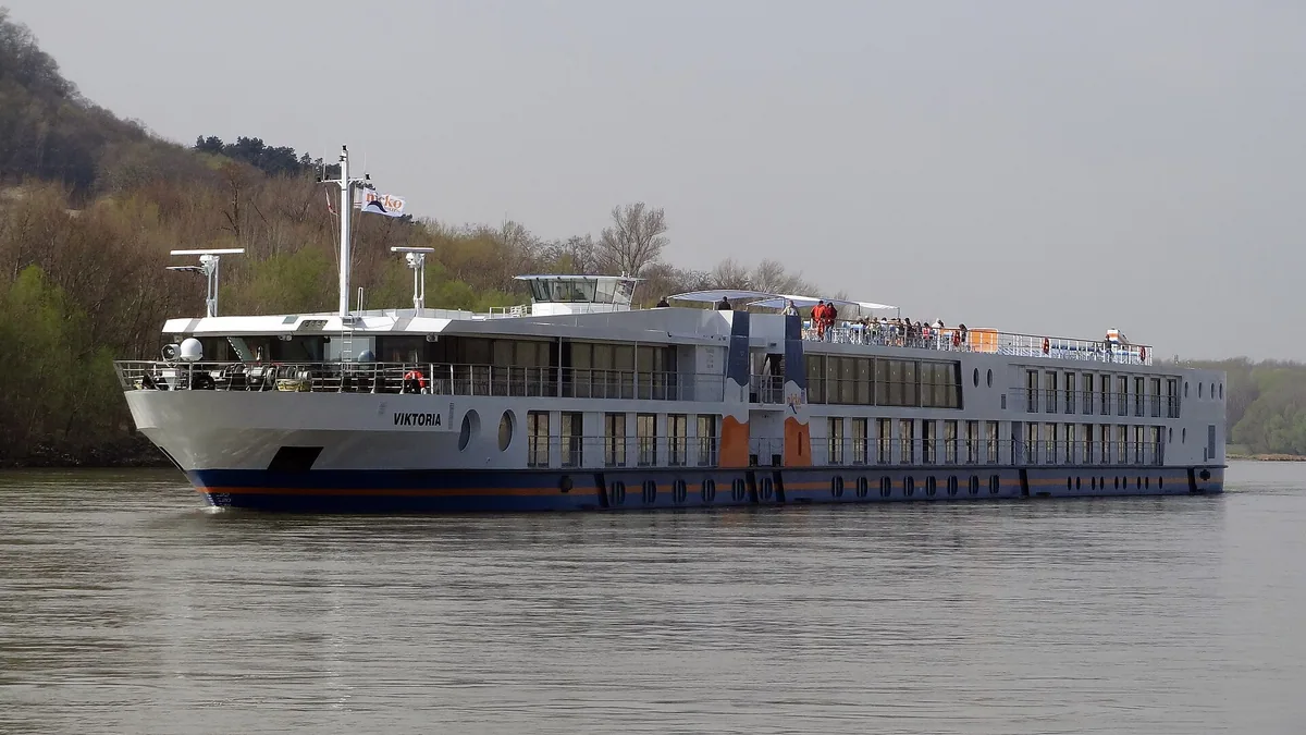 Viktoria cruise ship