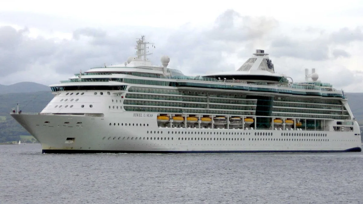 Jewel of the Seas cruise ship