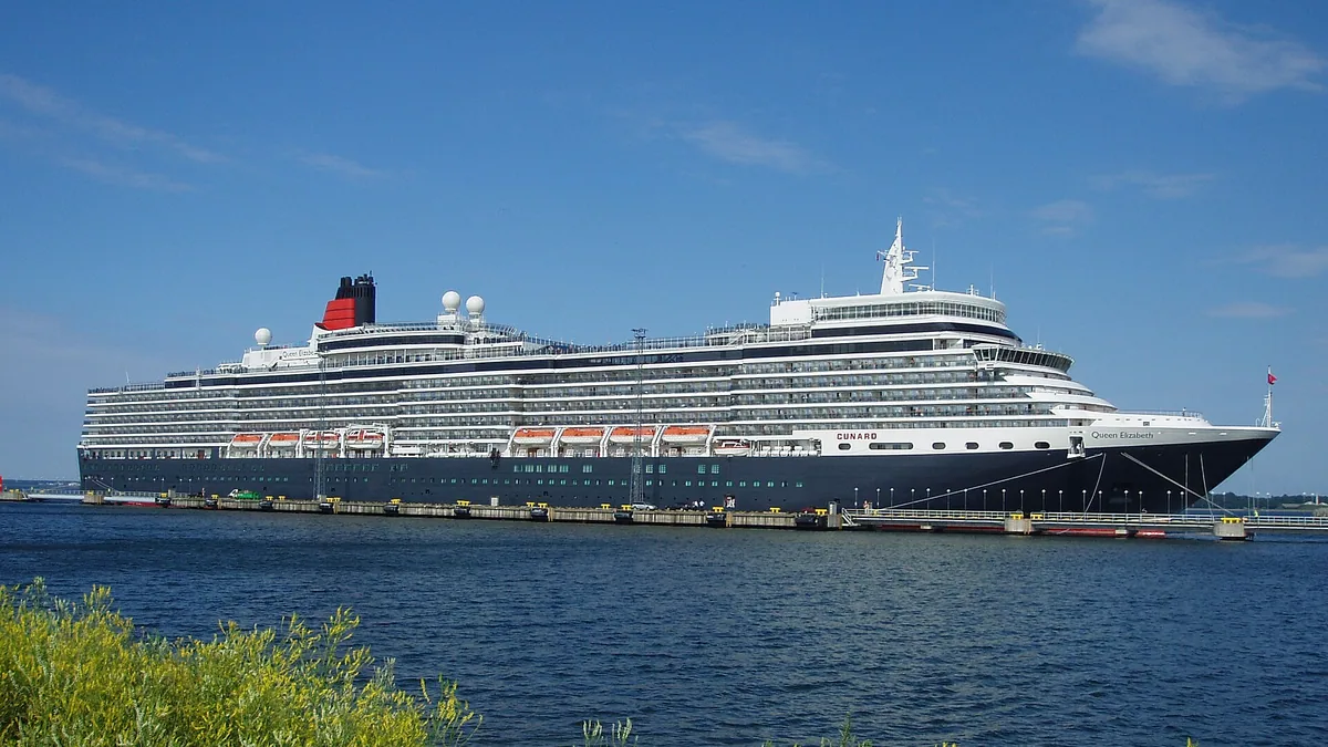 Queen Elizabeth cruise ship