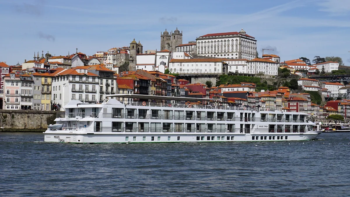 Miguel Torga cruise ship