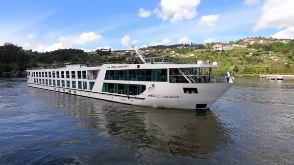 Emerald Radiance cruise ship