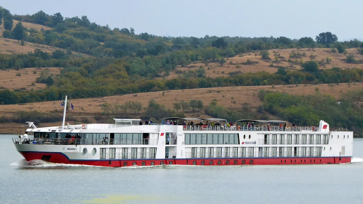 Maxima cruise ship