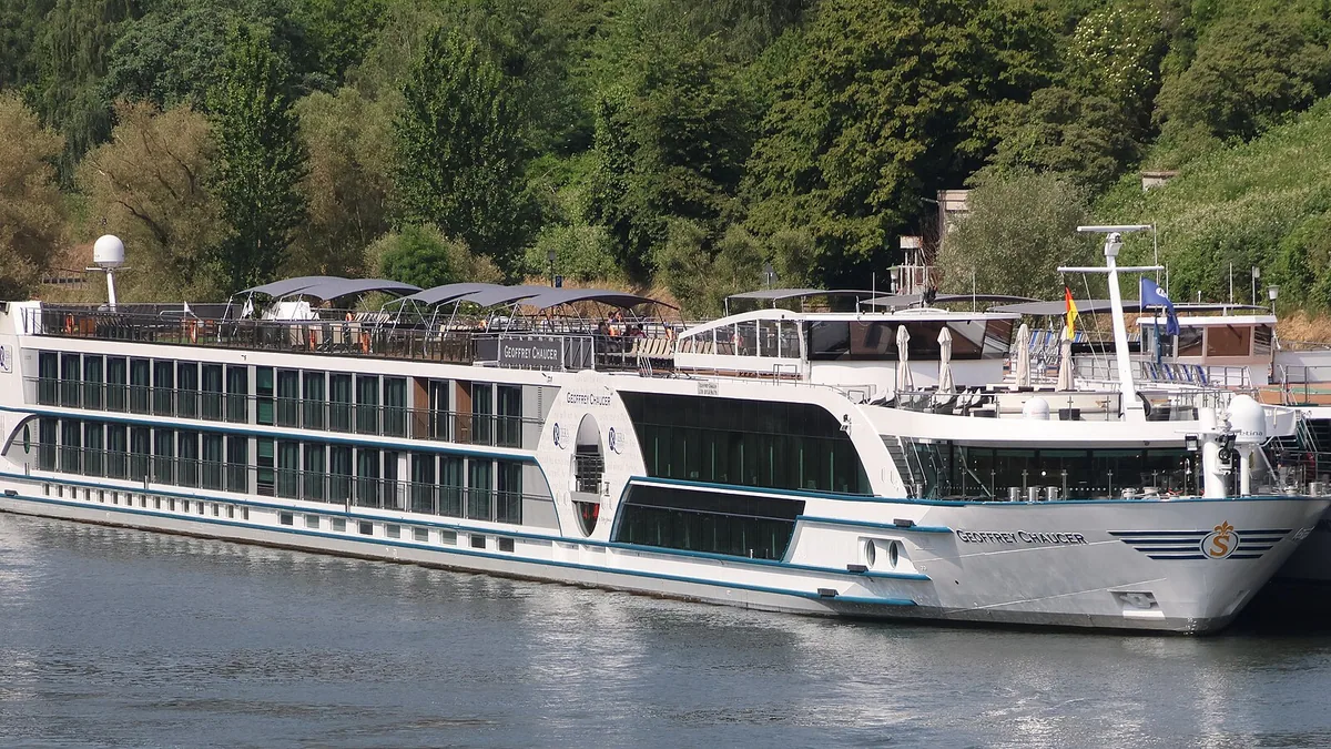 Geoffrey Chaucer cruise ship